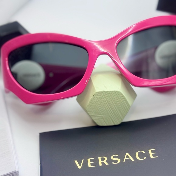 AUTHENTIC Versace Cat Eye Bold Pink 60mm Sunglasses! NEW!!! ☀️🕶️💖 - Picture 2 of 11